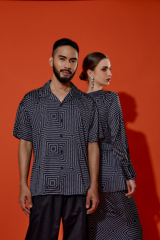 WAQIA BLACK GRAPHIC BATIK SHIRT